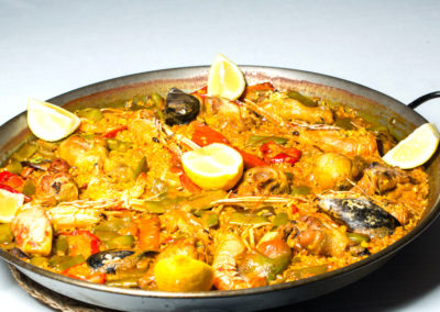 les dunes suites restaurante paella verduras